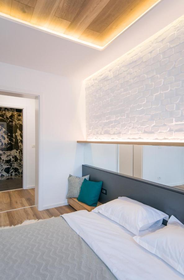 Elisabetin Residence: And Unique Design Apartment *