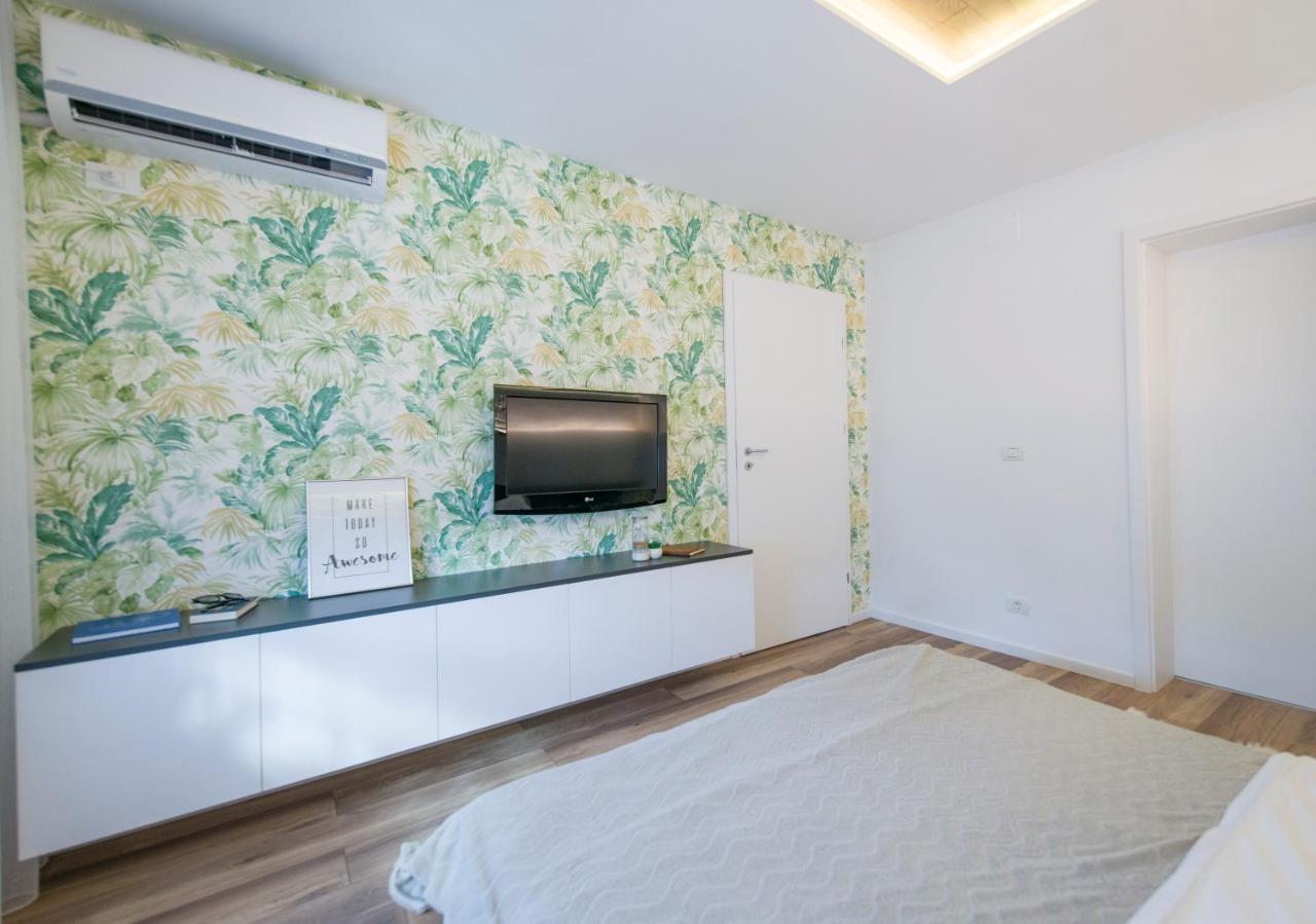 Elisabetin Residence: And Unique Design Apartment *